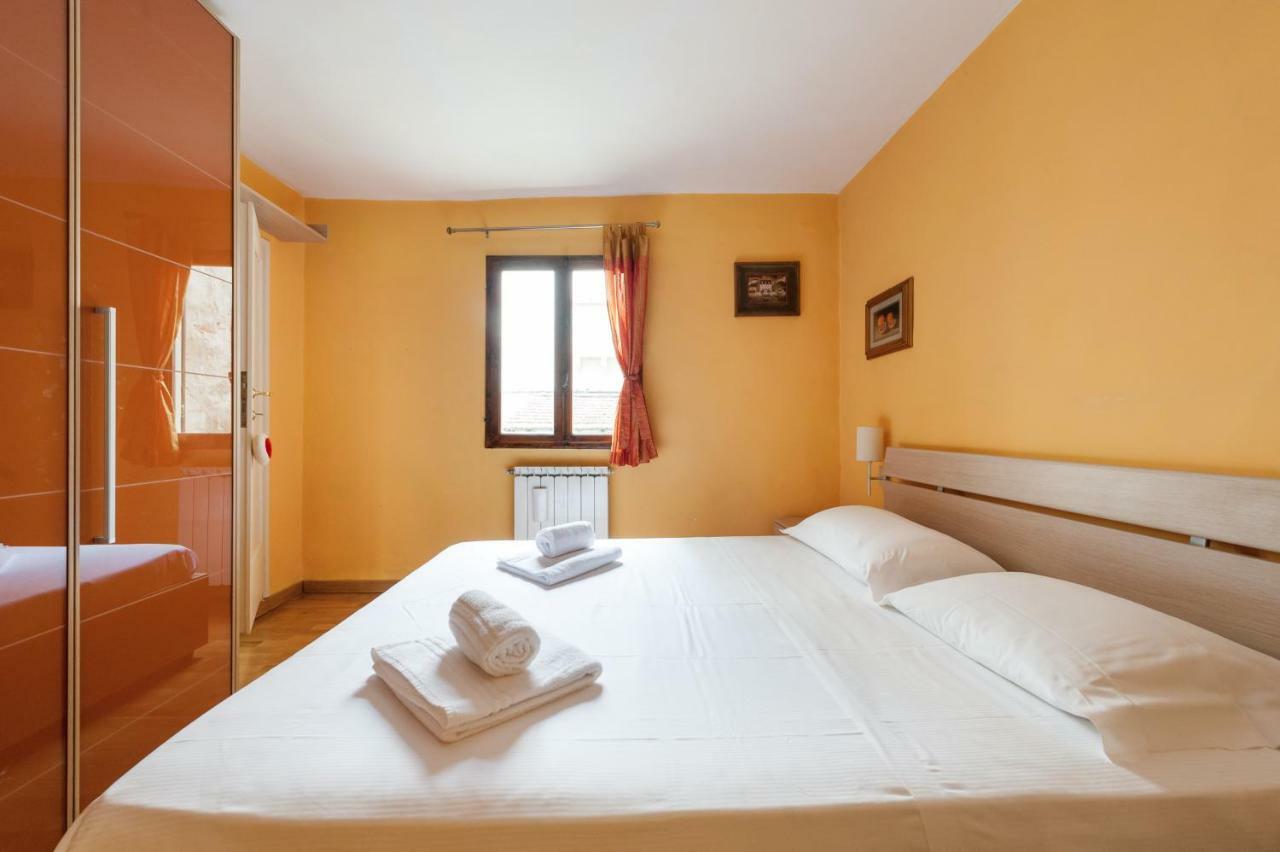 Like A Local In Oltrarno Apartment Florence Luaran gambar